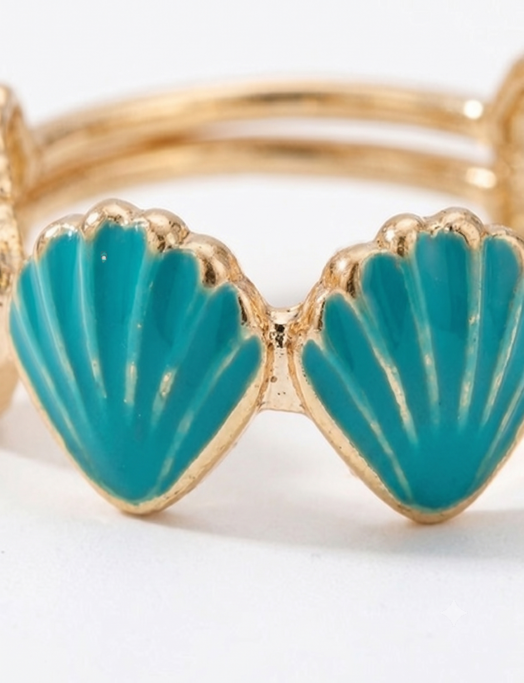 Classic Shell Ring