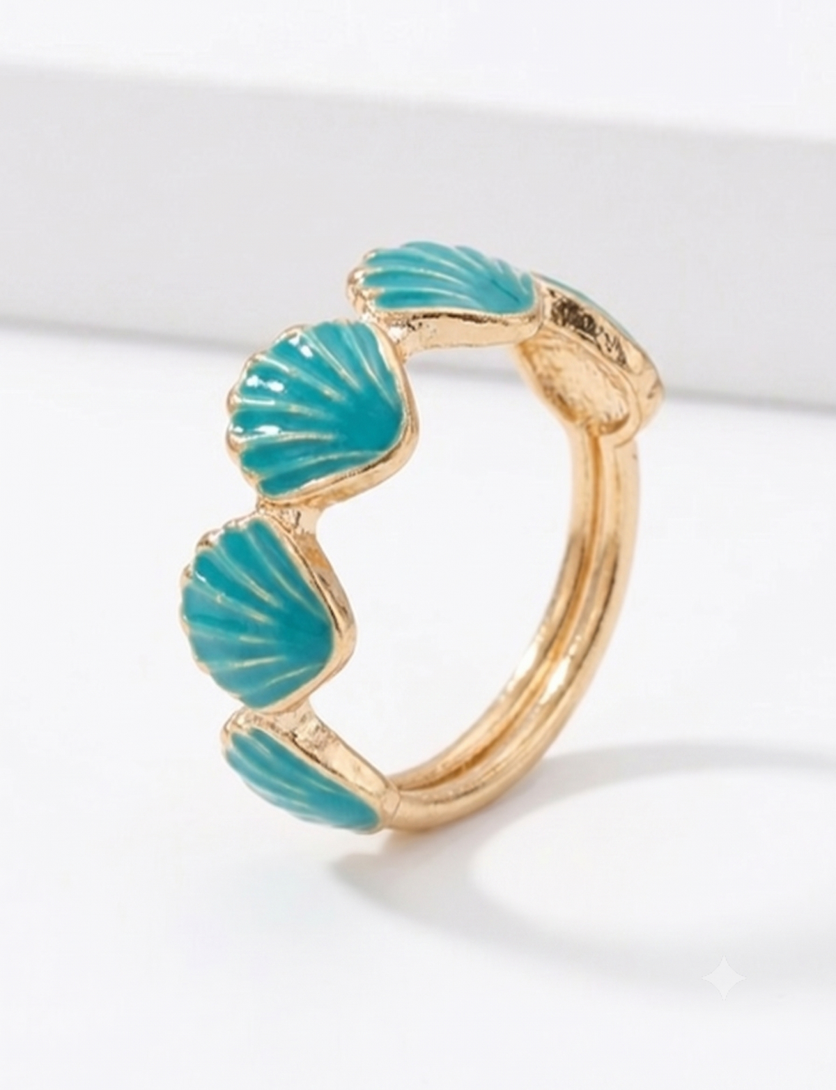 Classic Shell Ring
